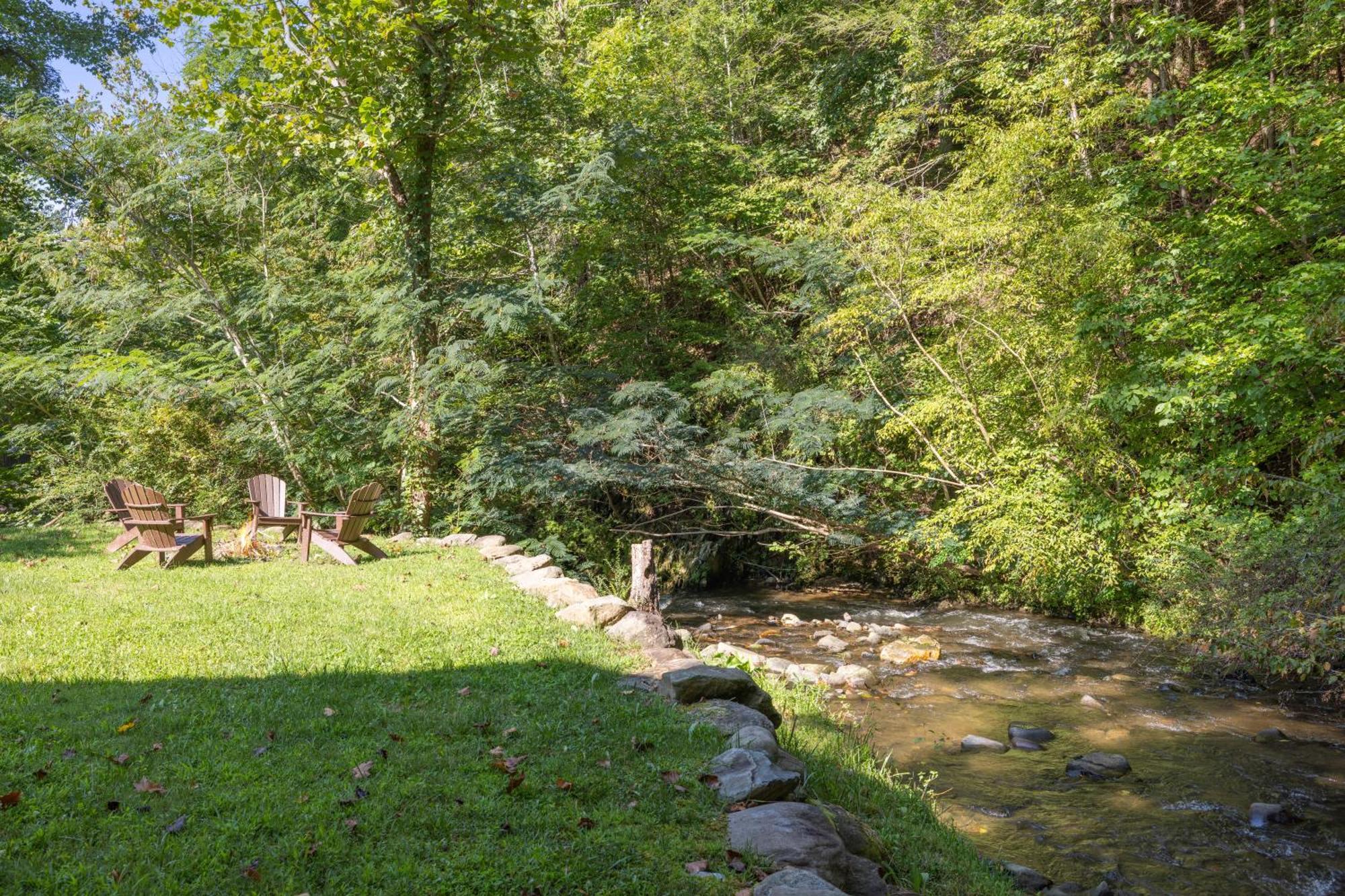 Bear At Bent Creek Is A Golf Course Oasis!! *