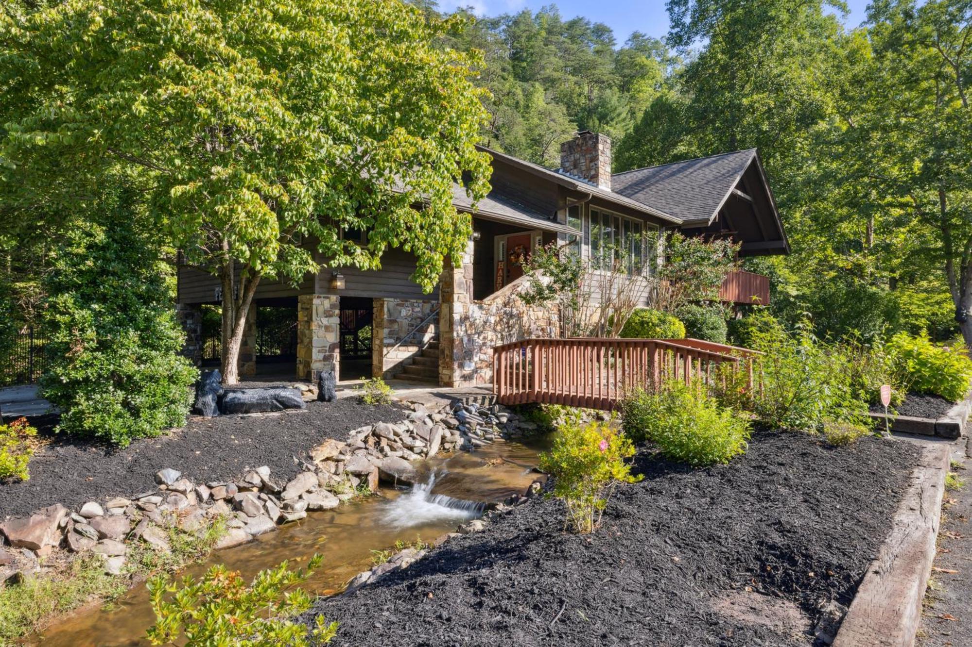 Bear At Bent Creek Is A Golf Course Oasis!! * Gatlinburg